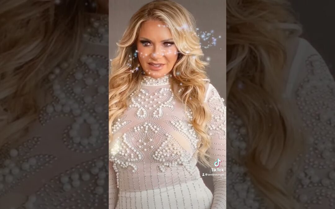 Video: I’m a COVER MODEL for ANARE MAGAZINE! #beauty #model #fashion #crazyvideo #celebrity #dancer #act
